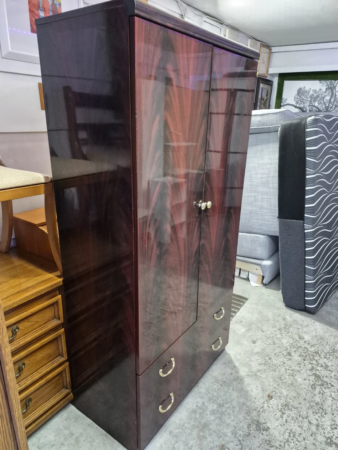 Two-door armoire with drawers - photo 2