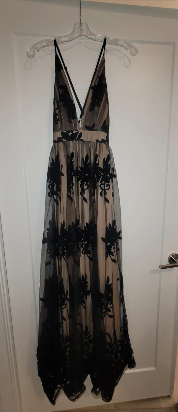 Women's Black Floral Lace Maxi Dress - photo 4