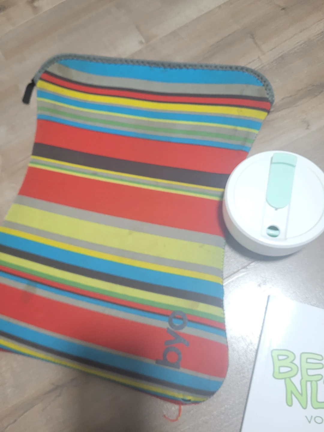 FREE Stuff - Cookie cutters, laptop bag, decorations, etc - photo 2
