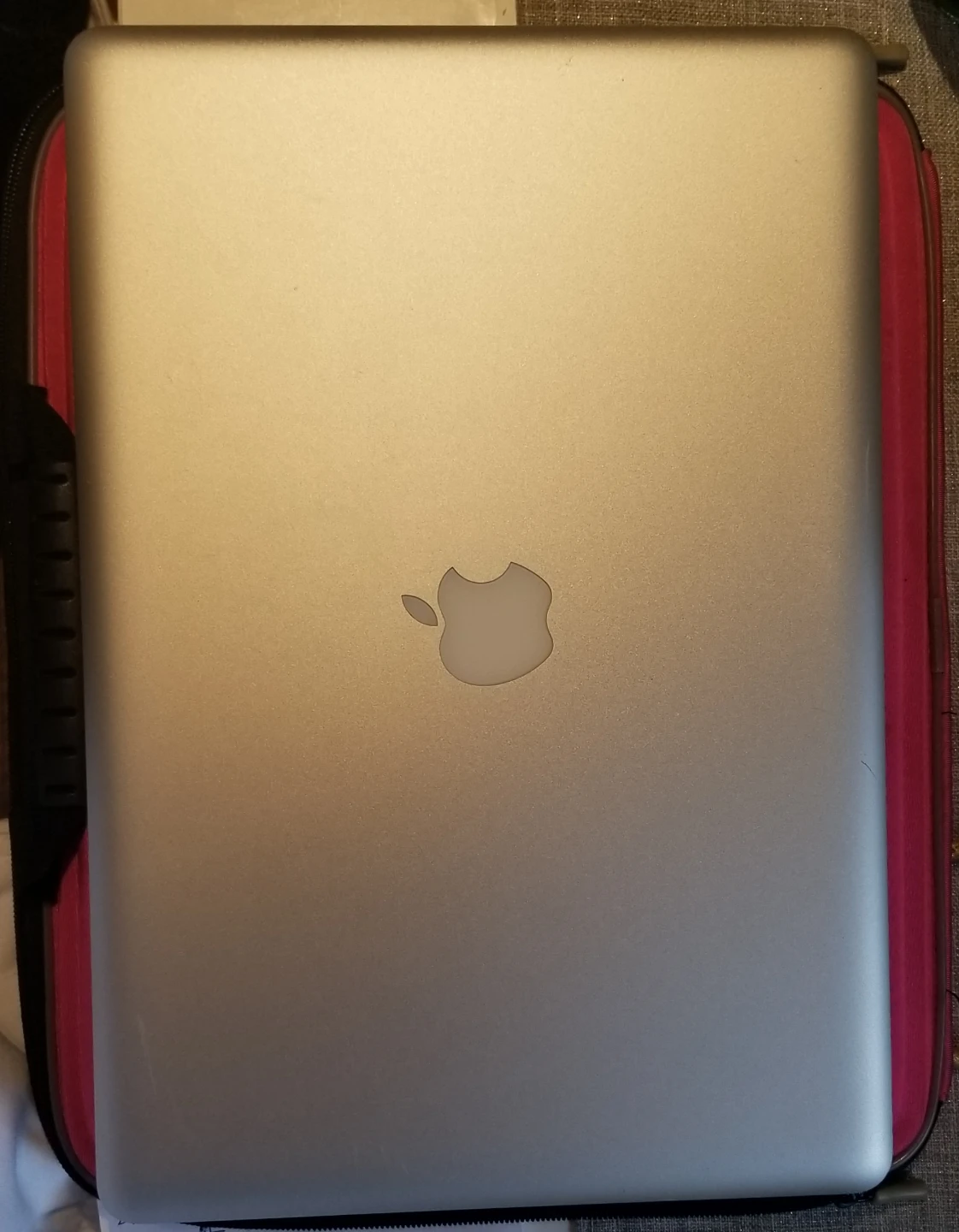Apple MacBook Pro Laptop for parts - photo 2