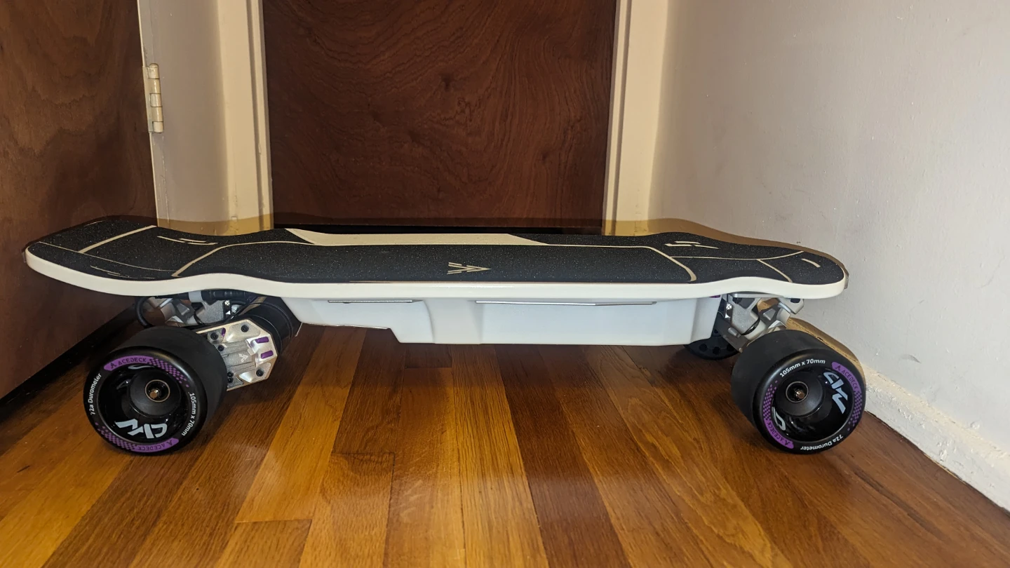 AceDeck Electric Skateboard with Remote ,Tools,and charger - photo 4