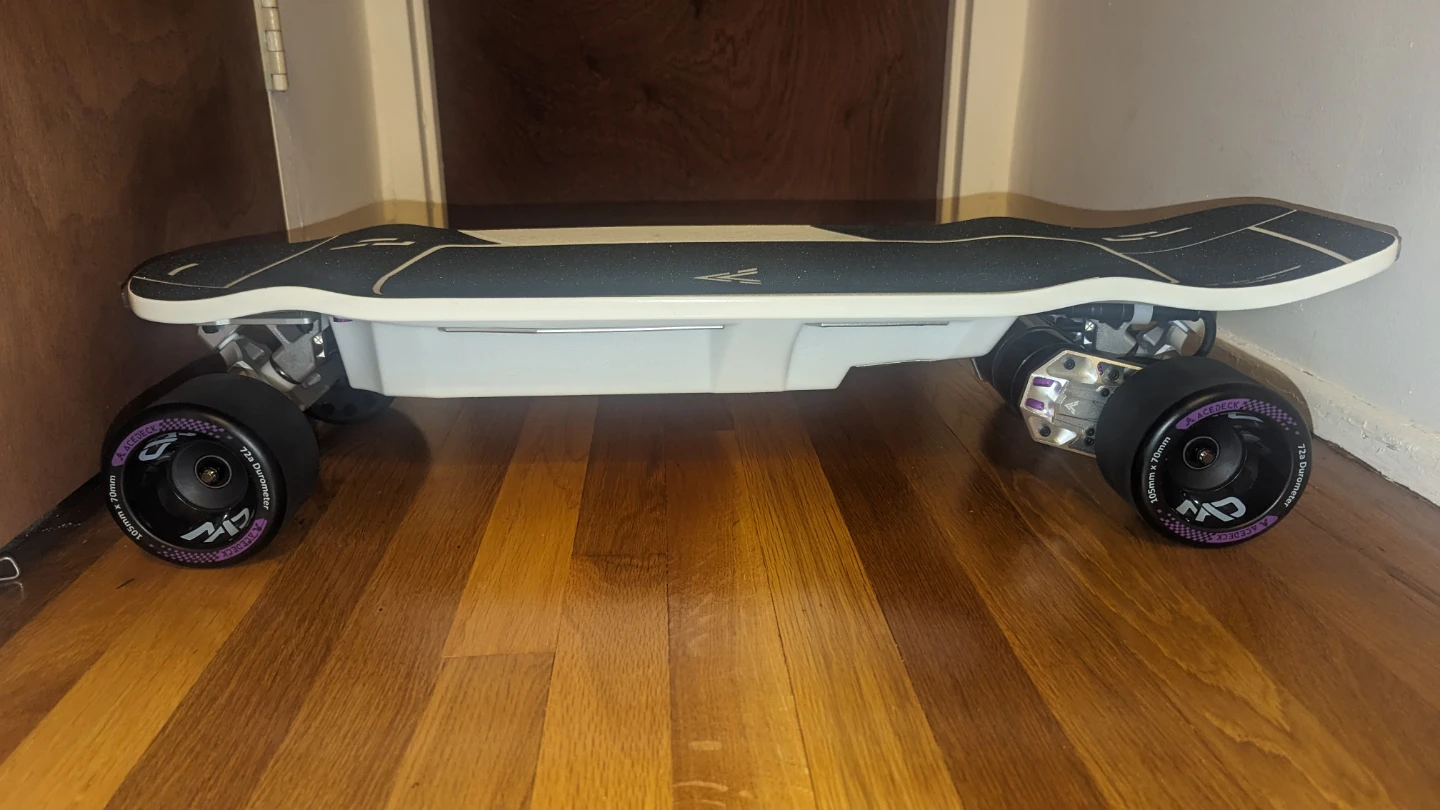 AceDeck Electric Skateboard with Remote ,Tools,and charger - photo 5
