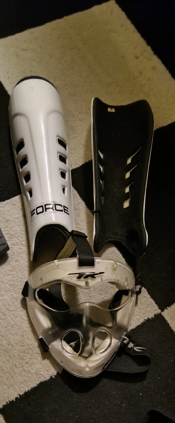 TK Force Shin Guards and Goalie Mask Set