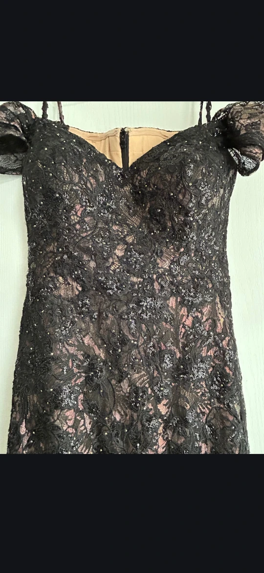 Ivonne D Black Lace Sequin Off-the-Shoulder Gown - Size 8 - photo 2