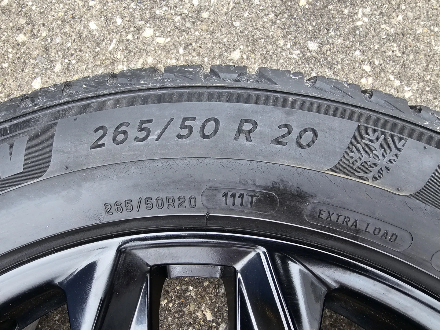 DODGE DURANGO/JEEP GRAND CHEROKEE WINTER TIRES ON RIMS - photo 4