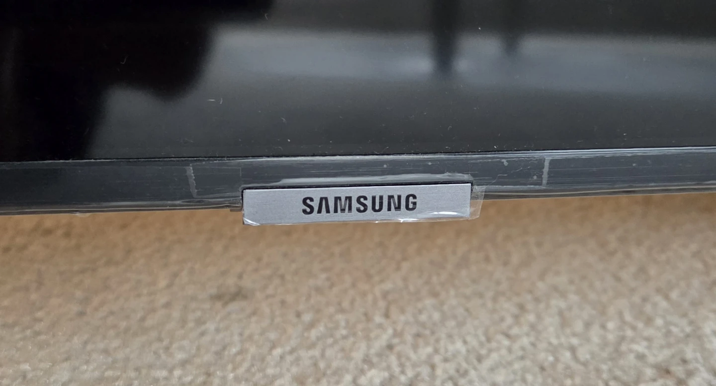 58 Inch Samsung Smart TV - photo 4