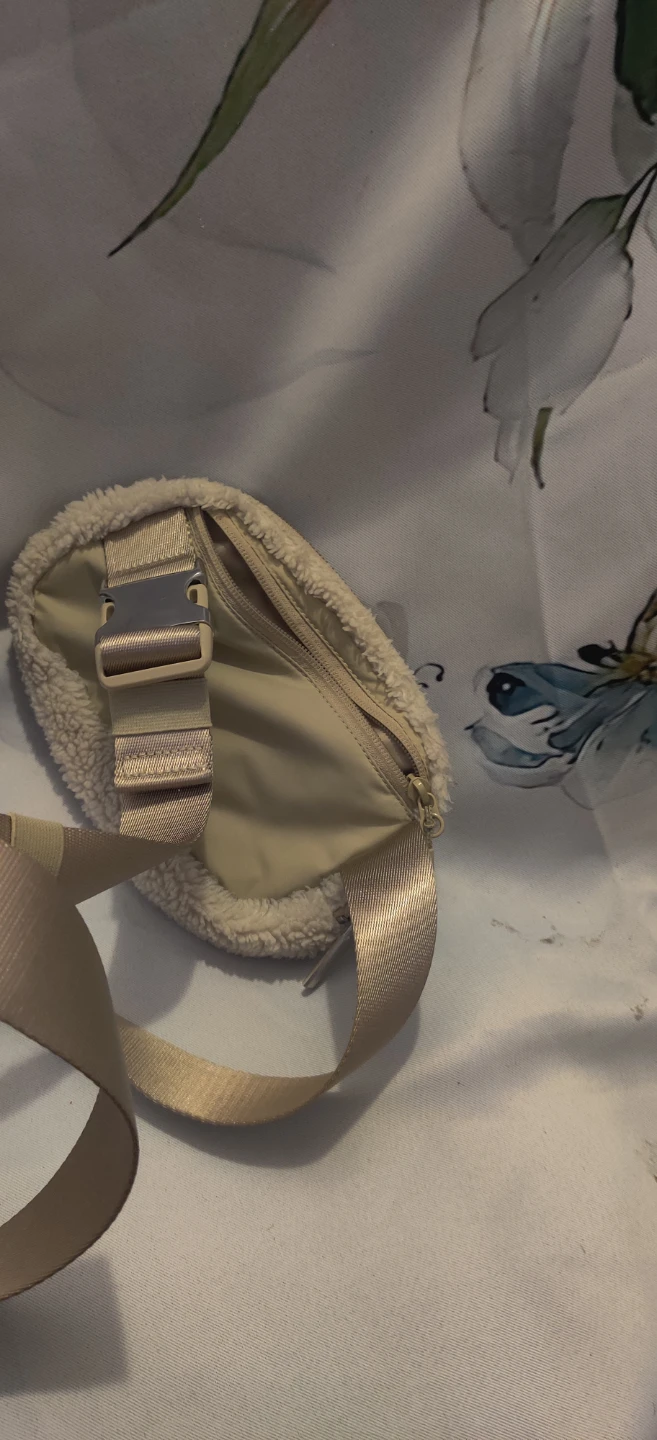 Lululemon Fleece Belt Bag Cream - photo 4