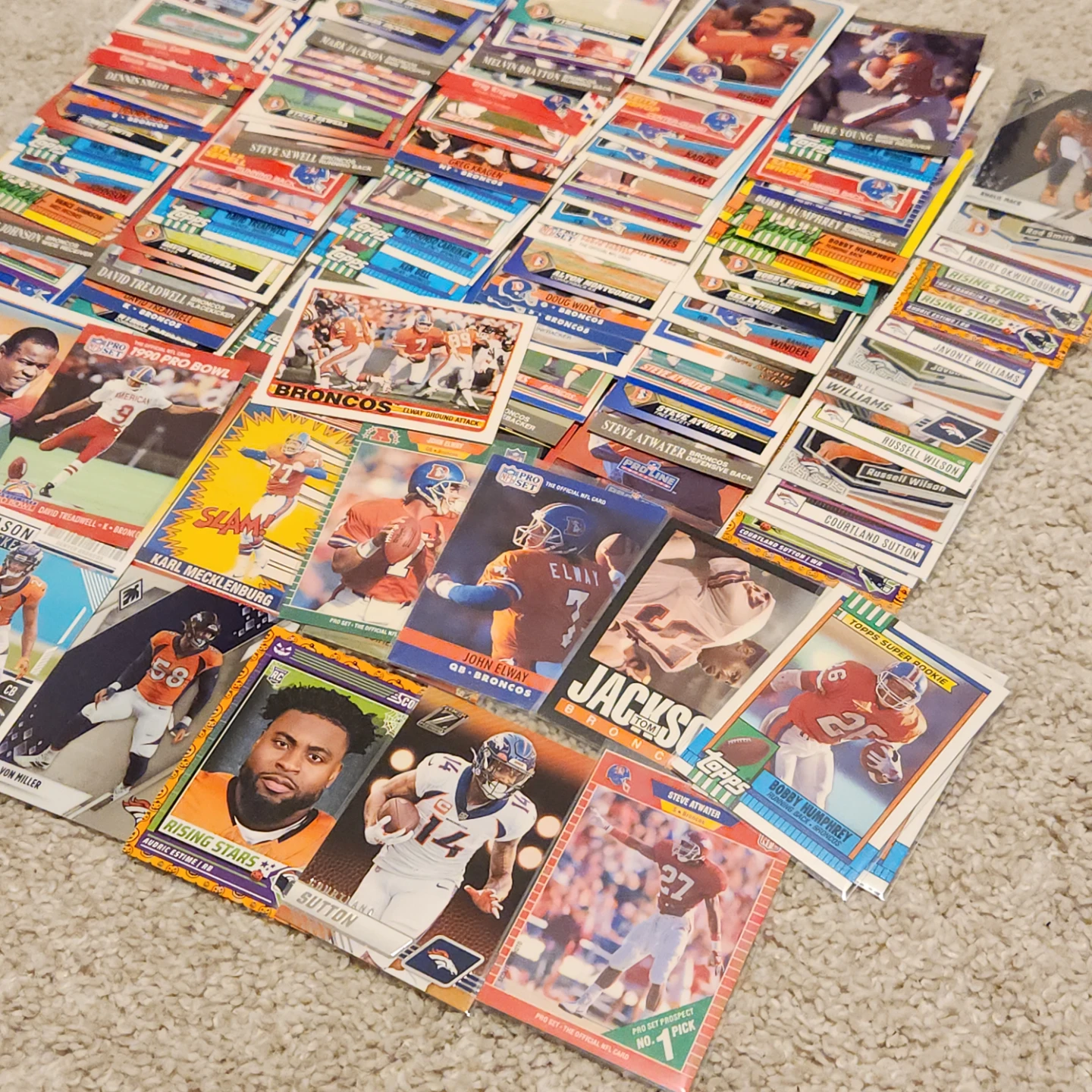 Denver Broncos, 200 Football Cards Team lot - photo 4
