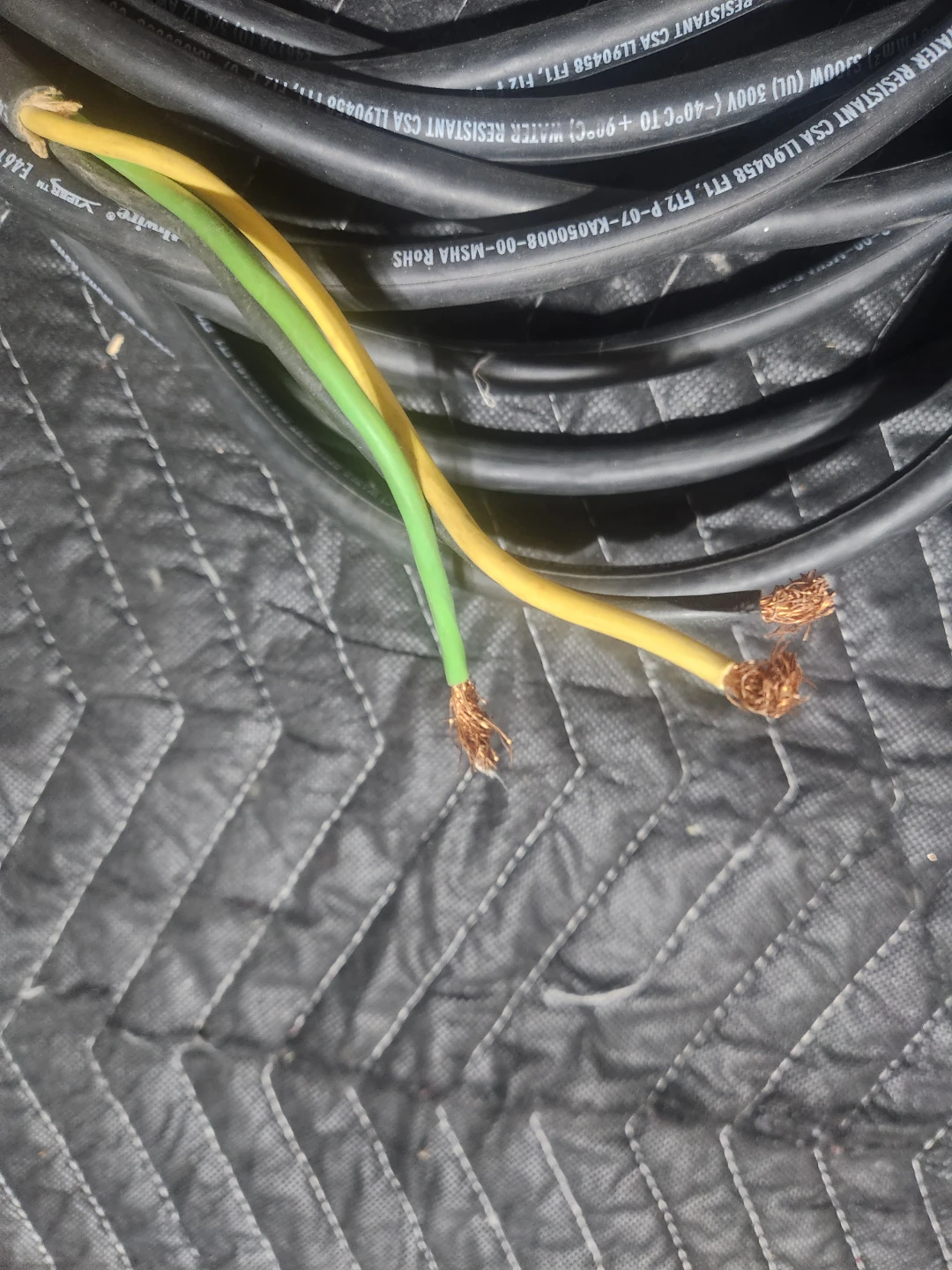 Southwire 12 AWG 3/C Cable with 4-Outlet Box - photo 3