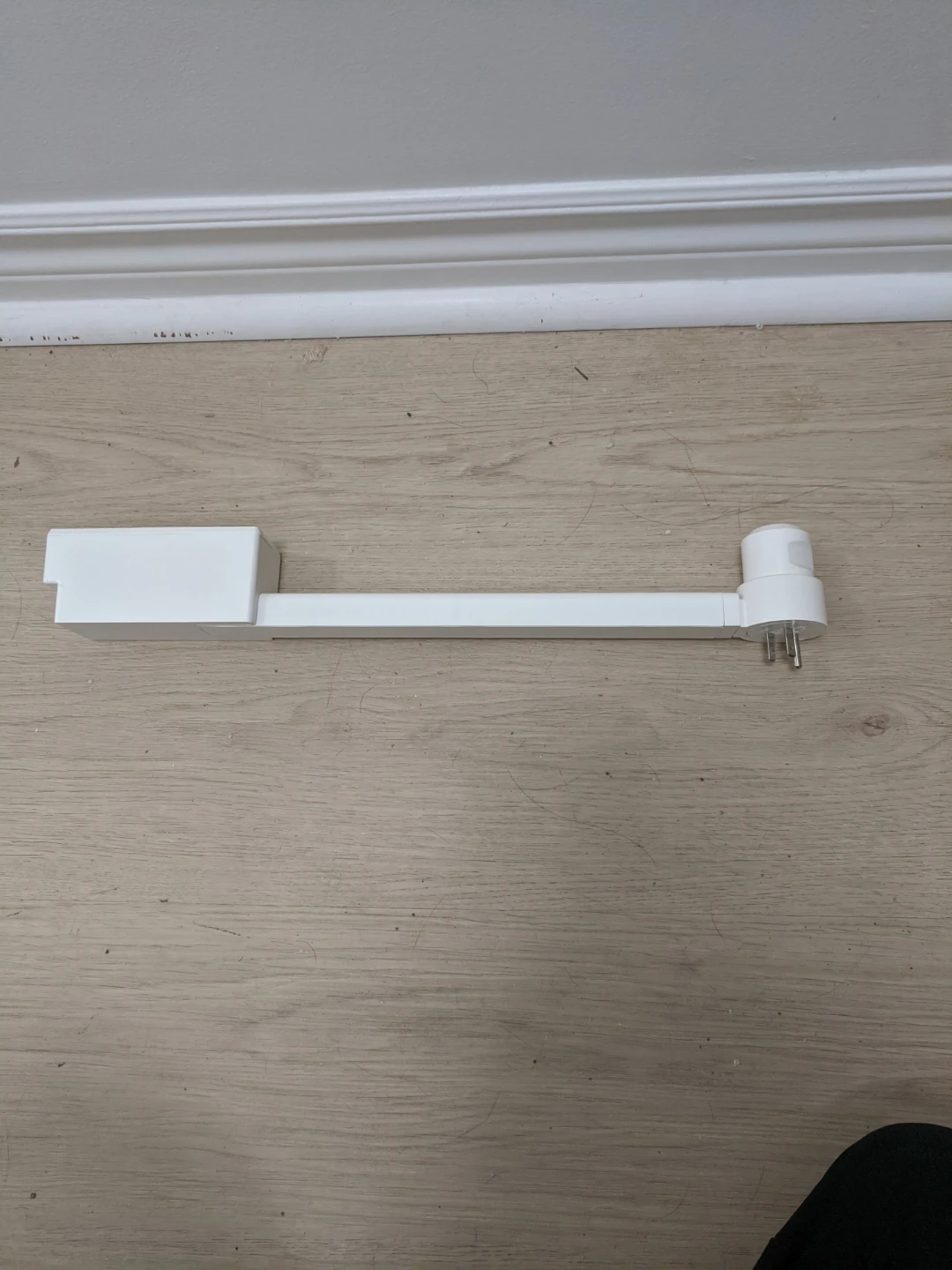 Power Strip with 2 USB Ports and 2 Outlets