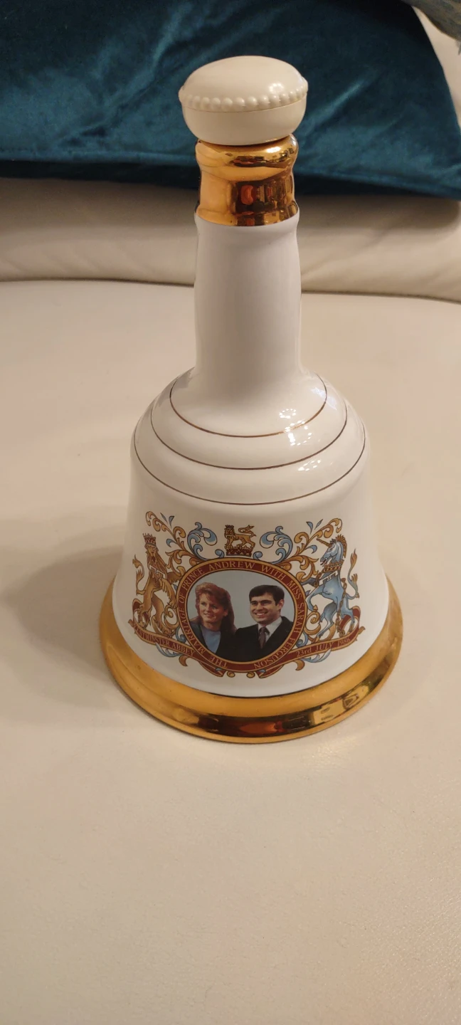 Wade Porcelain Bell Decanter Prince Andrew & Sarah Ferguson