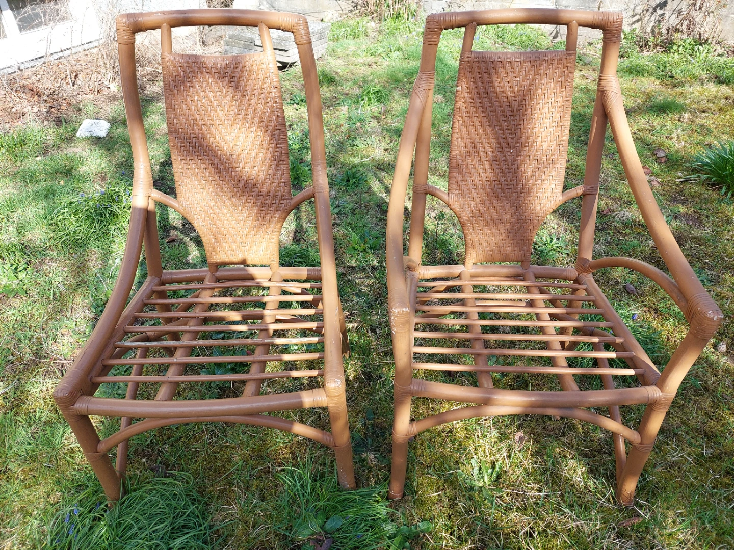 Set of 2 Brown Rattan Chairs