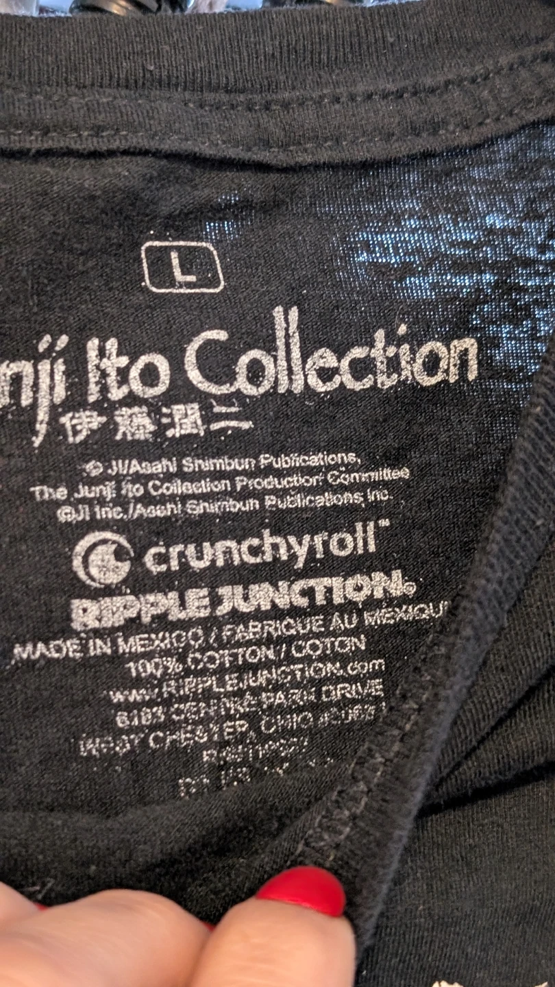 Tomie Junji Ito Collection T-Shirt Size L - photo 3