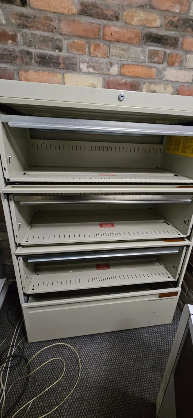 Filing cabinets - photo 2