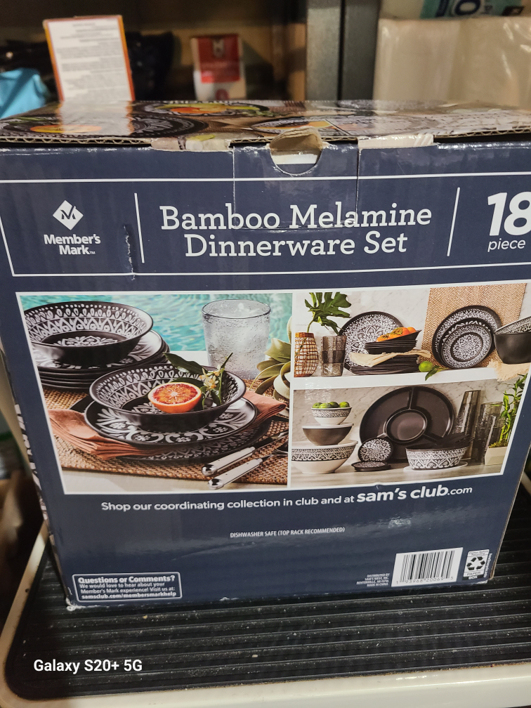 Member's Mark Bamboo Melamine Dinnerware Set - 18 Piece