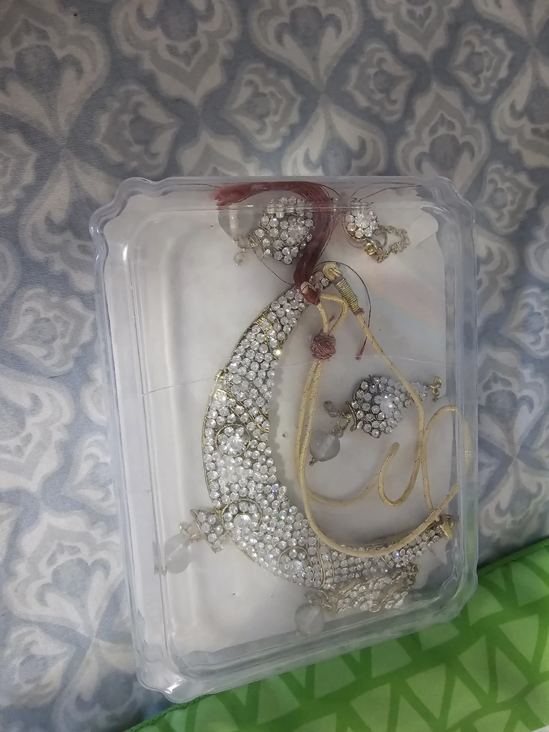 Jewellery Set - Necklace & Earrings