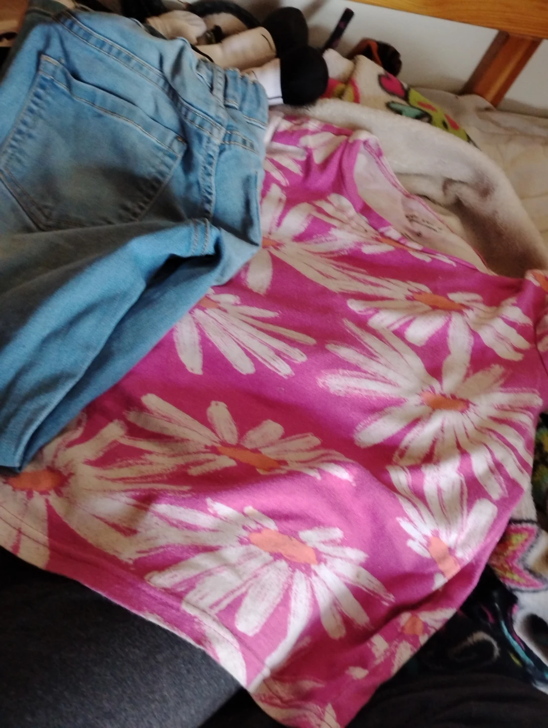 Girls Daisy Print T-Shirt and Jeans