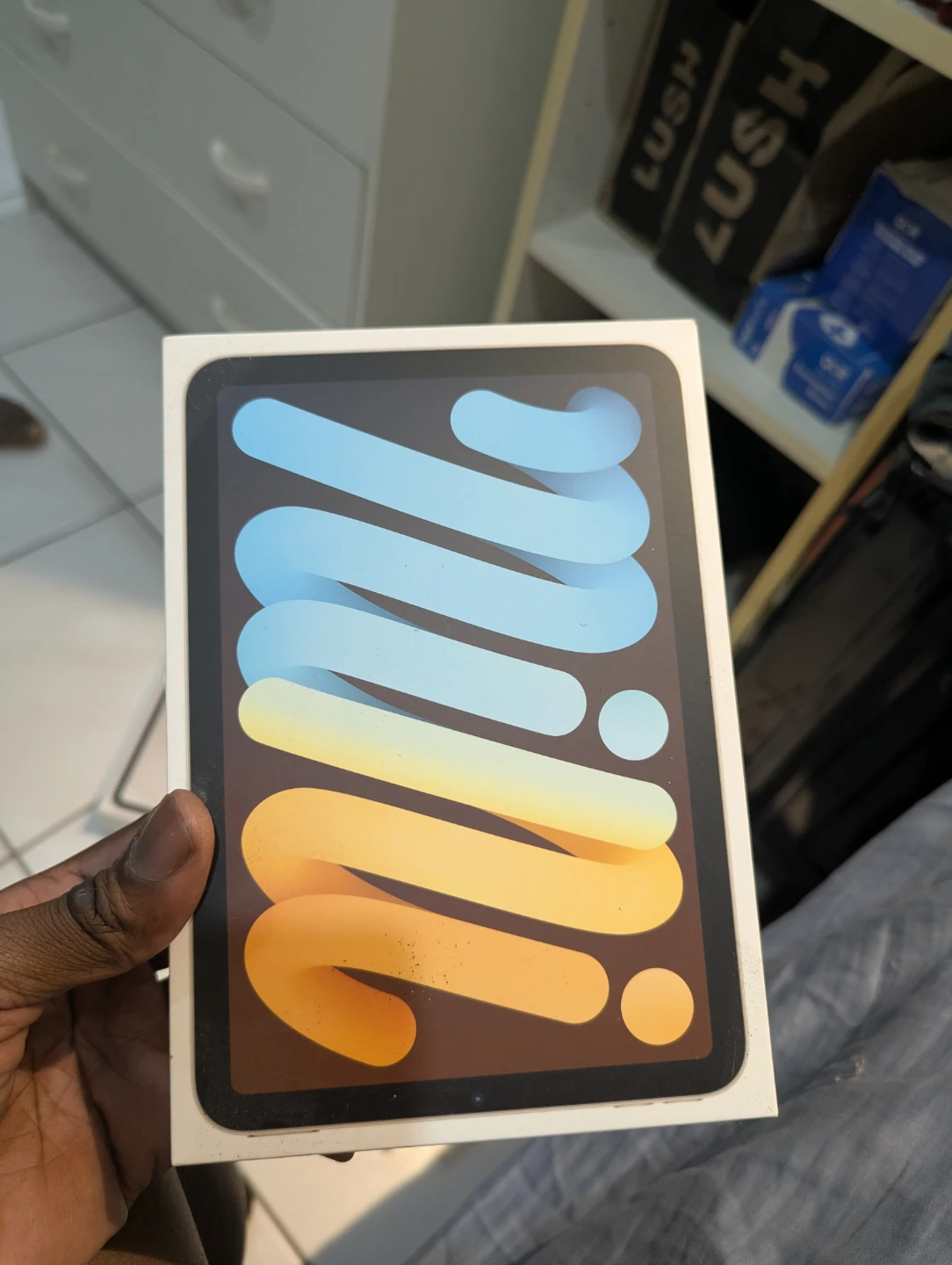 Apple iPad Mini (6th Generation) Original box