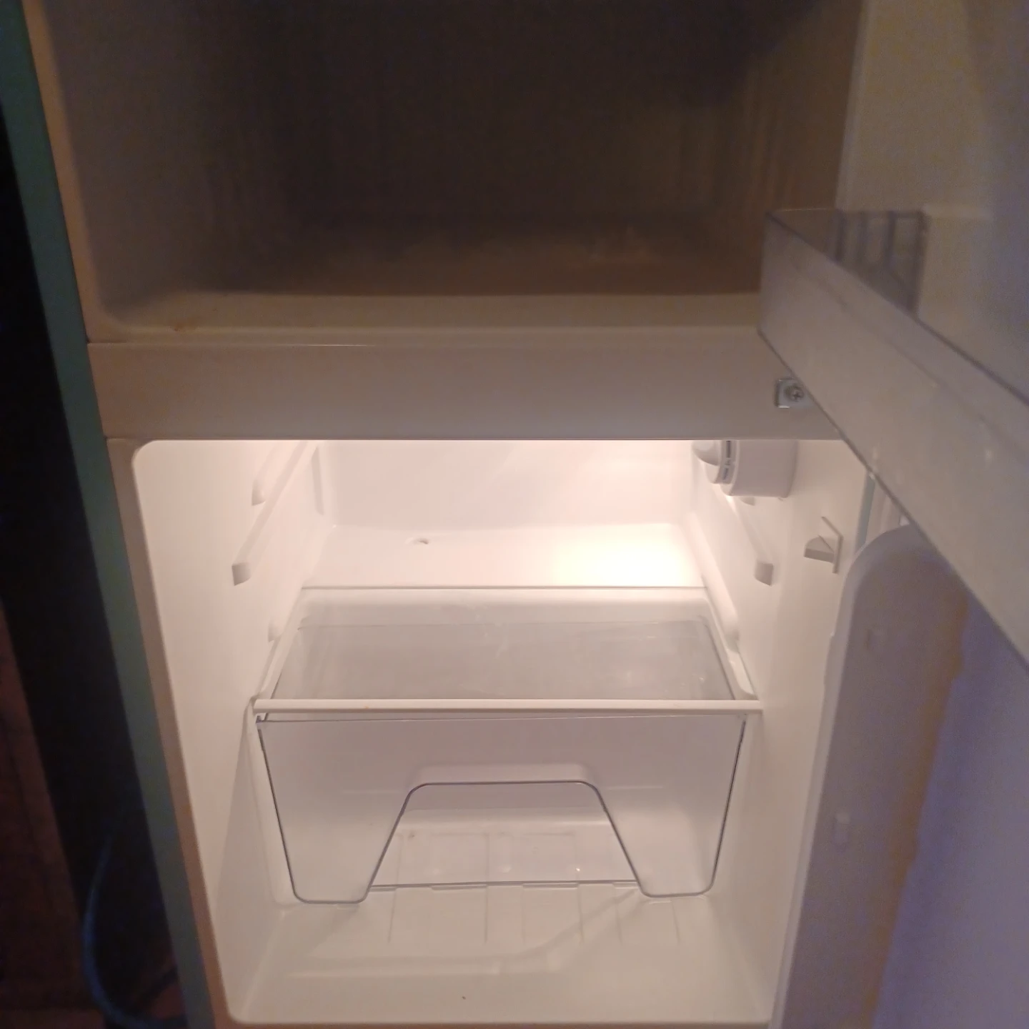 Galanz Retro Mini Fridge - photo 3