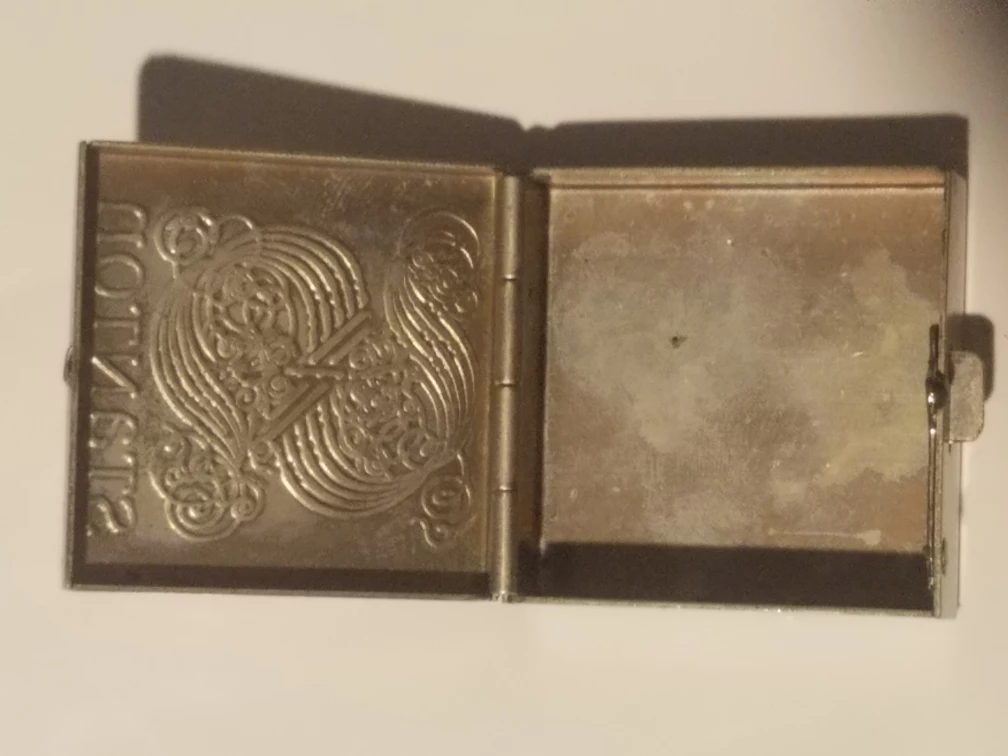 vintage pill case - photo 3