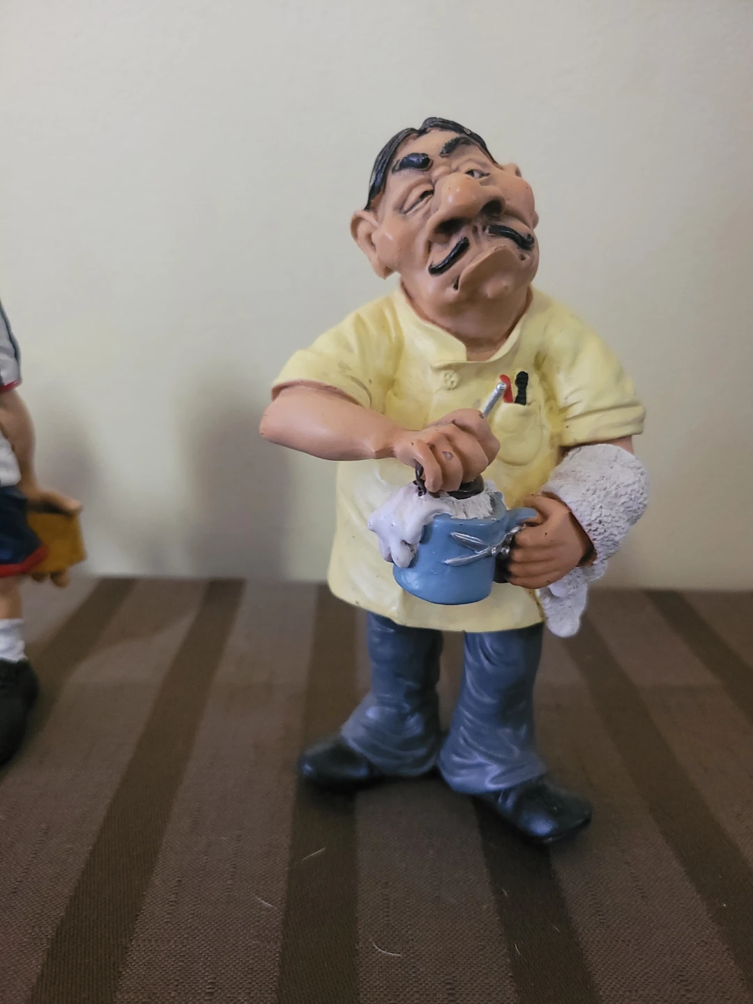 Collection of 6 Sport quirky character figurines - photo 2
