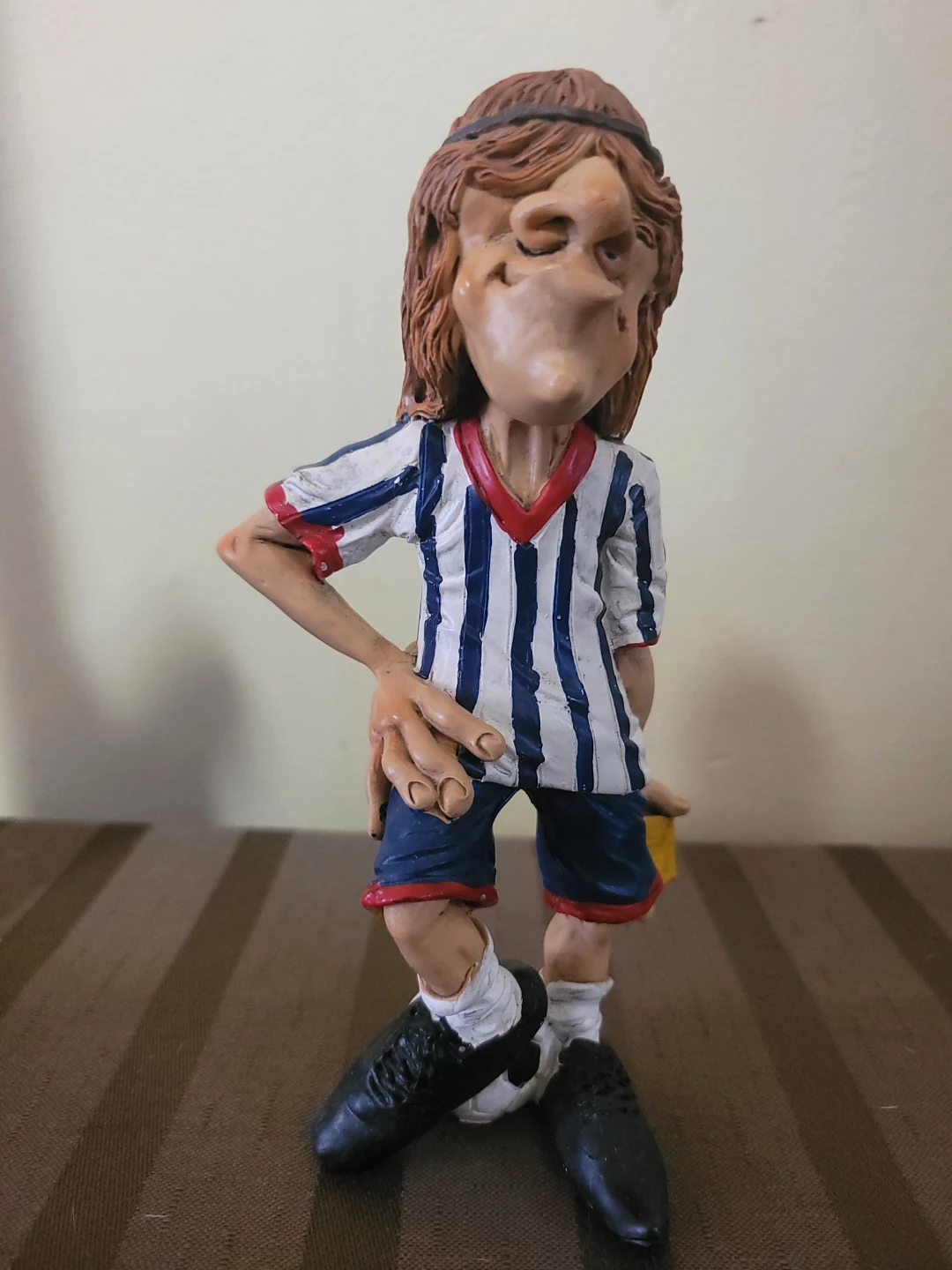 Collection of 6 Sport quirky character figurines - photo 3