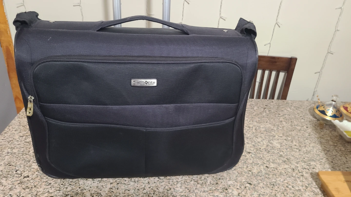 Samsonite Black Garment Bag Suitcase with Wheels
