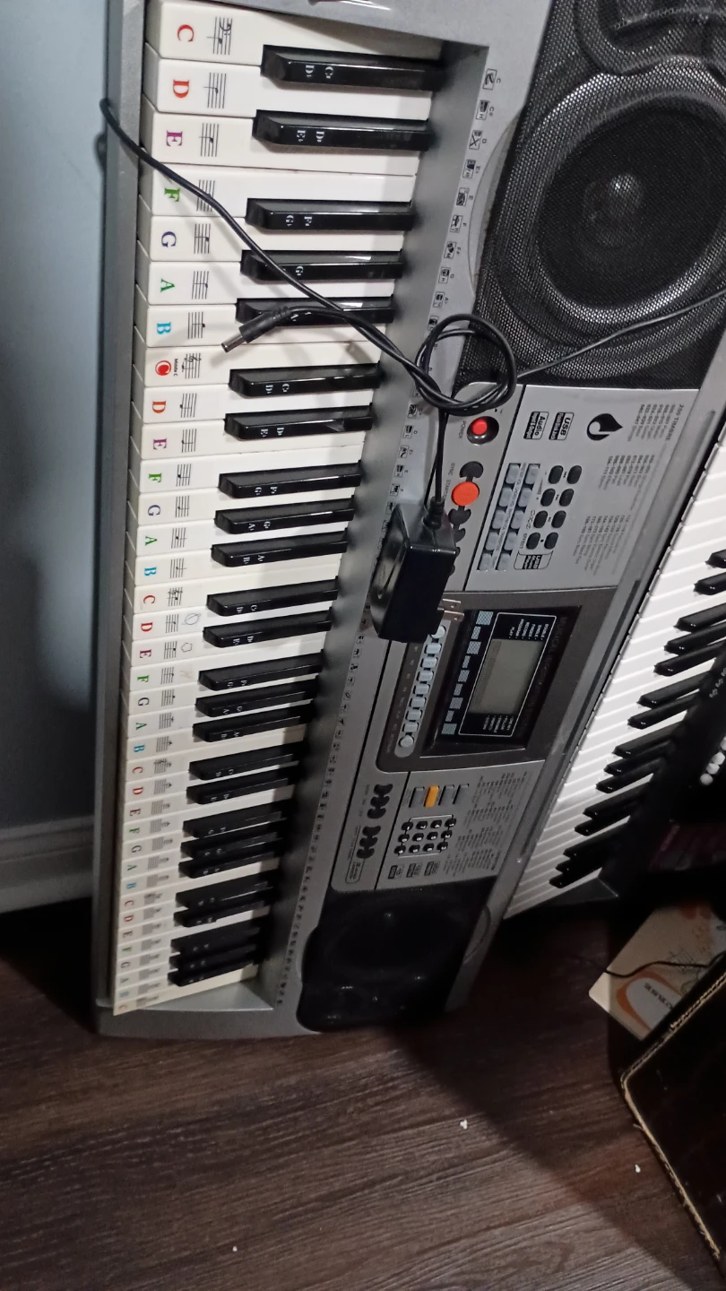 Electronic Keyboard with Power Adapter - photo 2