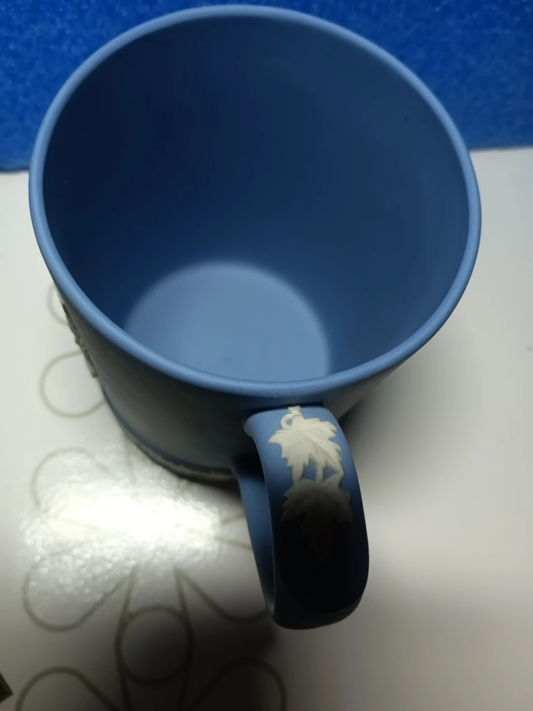 Wedgwood Jasperware Canadian Constitution Mug 1982 - photo 3