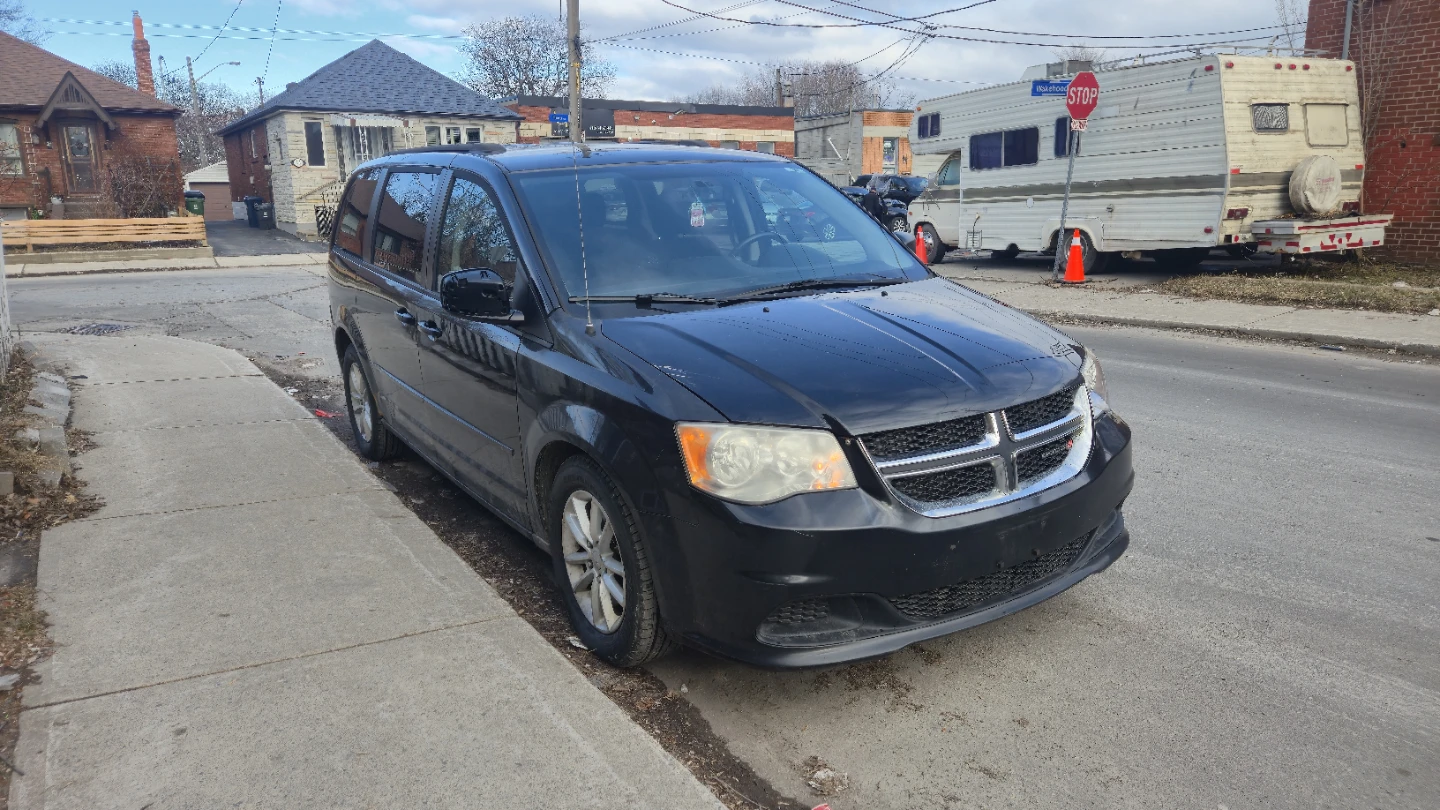 2014 Dodge Grand Caravan sxt SAFETY CERTIFIED - photo 5