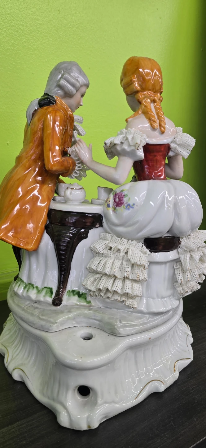 🌸 Vintage Porcelain Couple Figurine / Lamp Base – $35 🌸 - photo 3