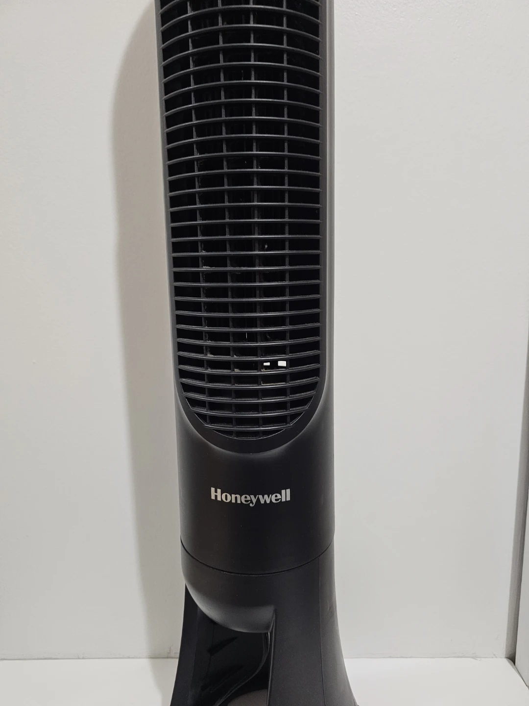 Honeywell QuietSet Tower Fan - photo 2