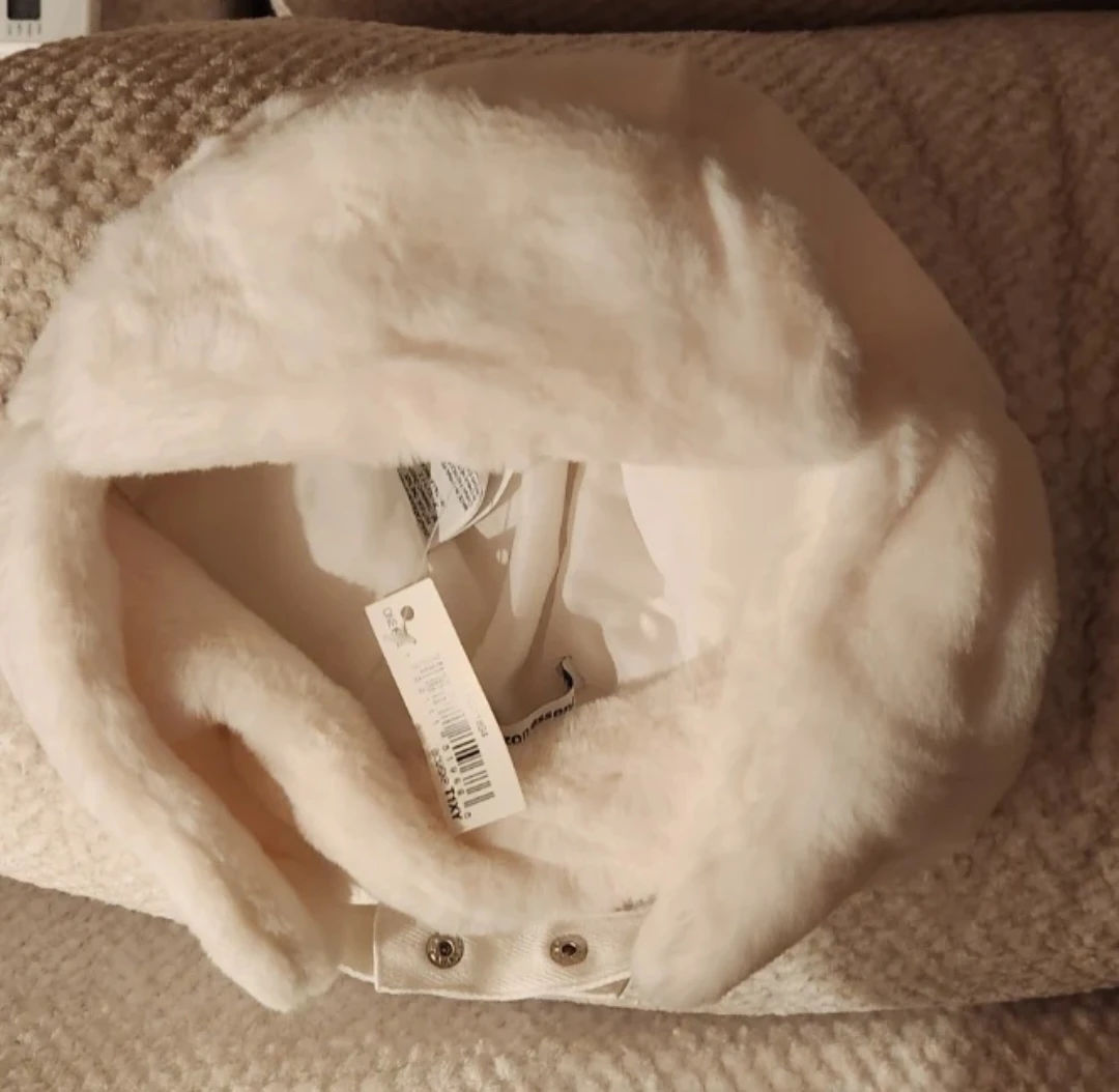 White Faux Fur Ushanka Hat - photo 3