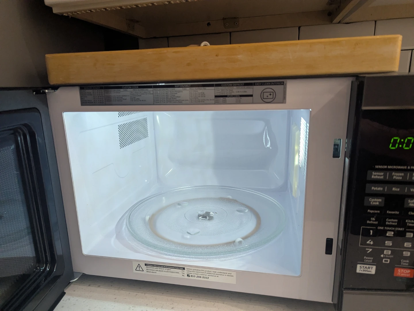 Toshiba Stainless Steel Microwave Oven - photo 2