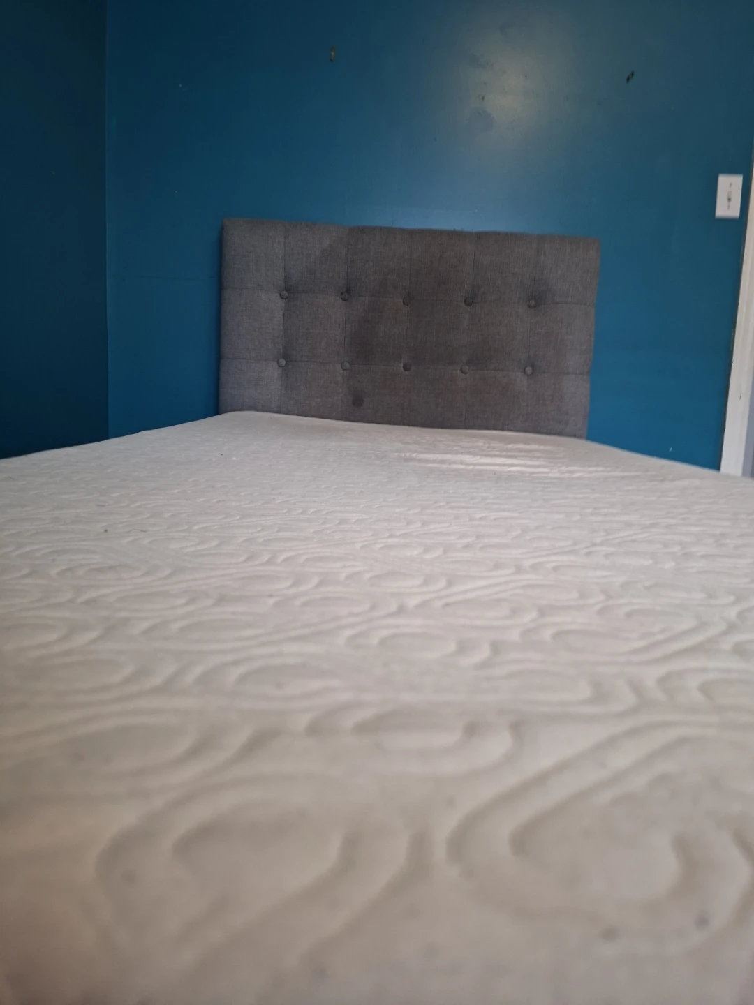 Grey Tufted Headboard, twin mattress and frame - photo 2