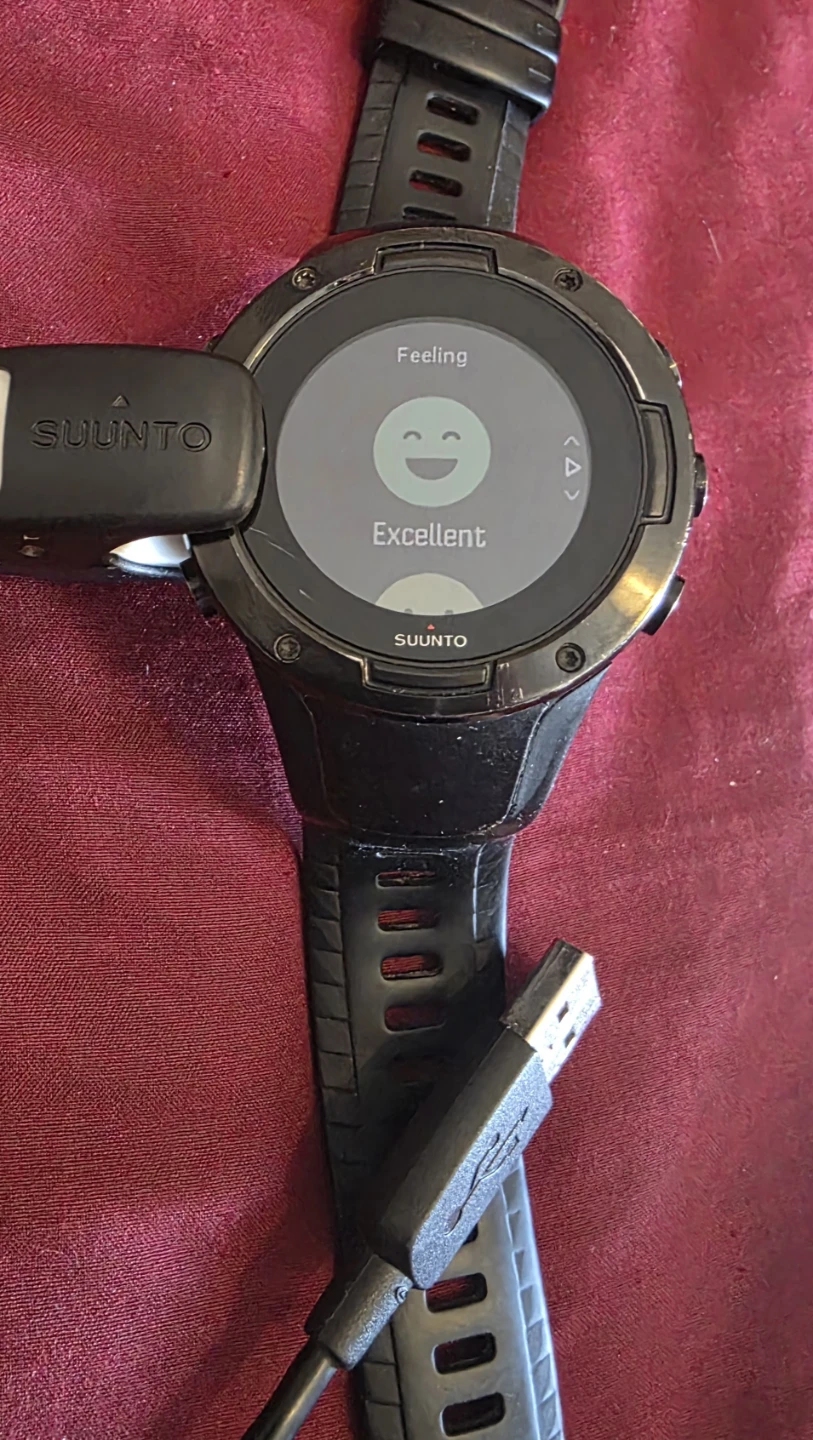 Suunto 5 GPS Smart Watch with USB Charging Cable - photo 4