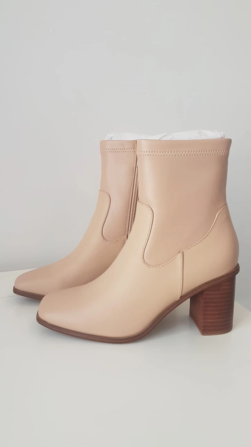 ALDO New Beige Block Heel Ankle Boots Size US 7.5