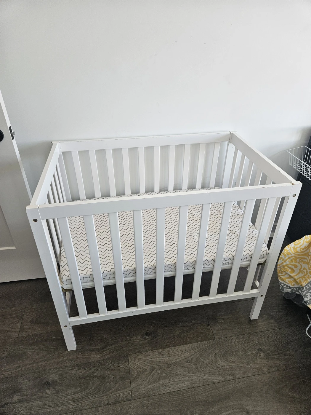 White Baby Crib - photo 2