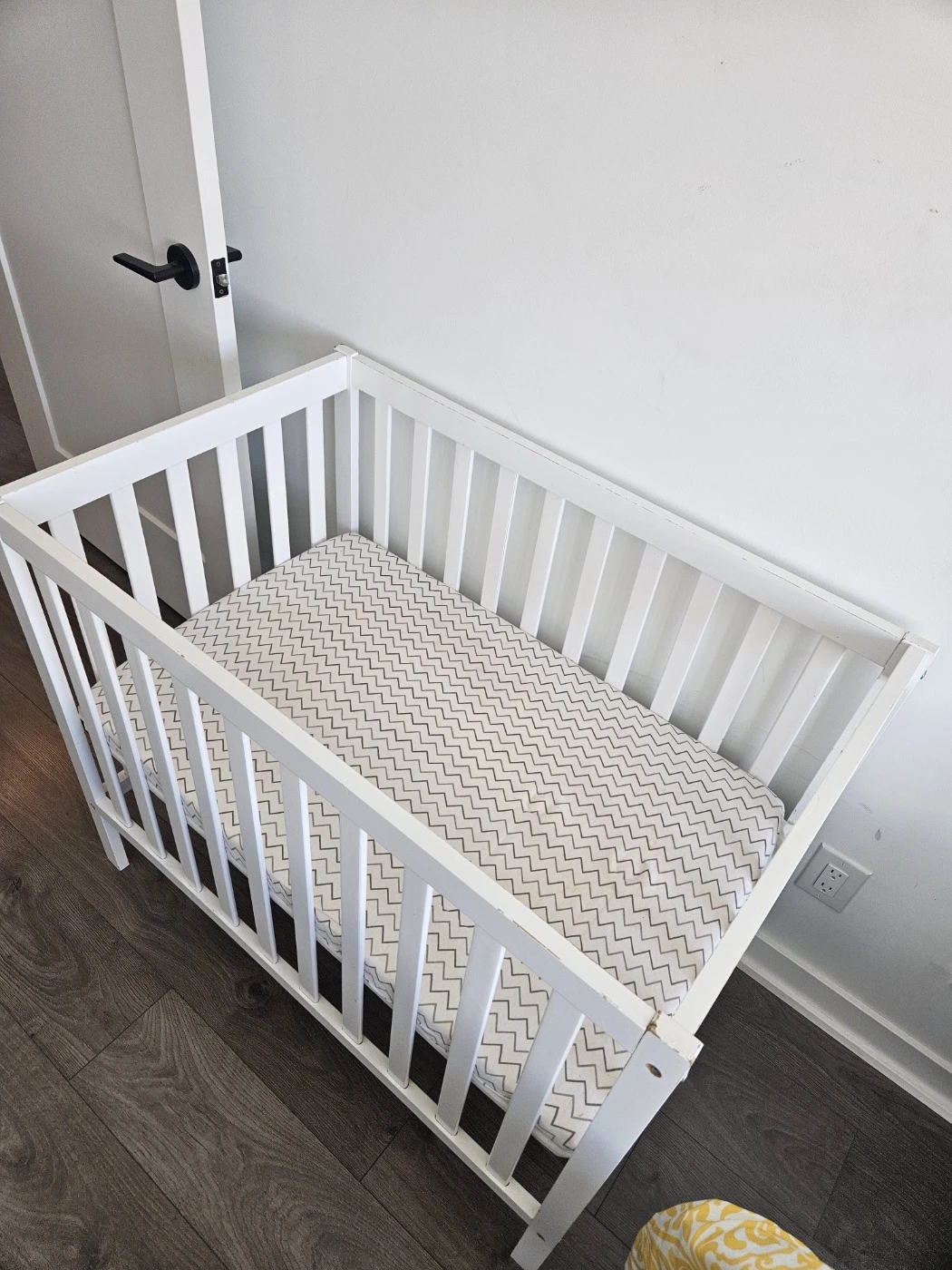 White Baby Crib - photo 4