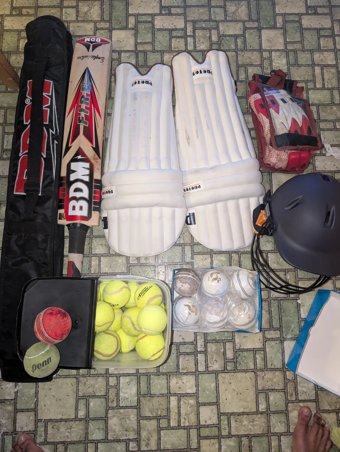 BDM Cricket Bat and Pads Set