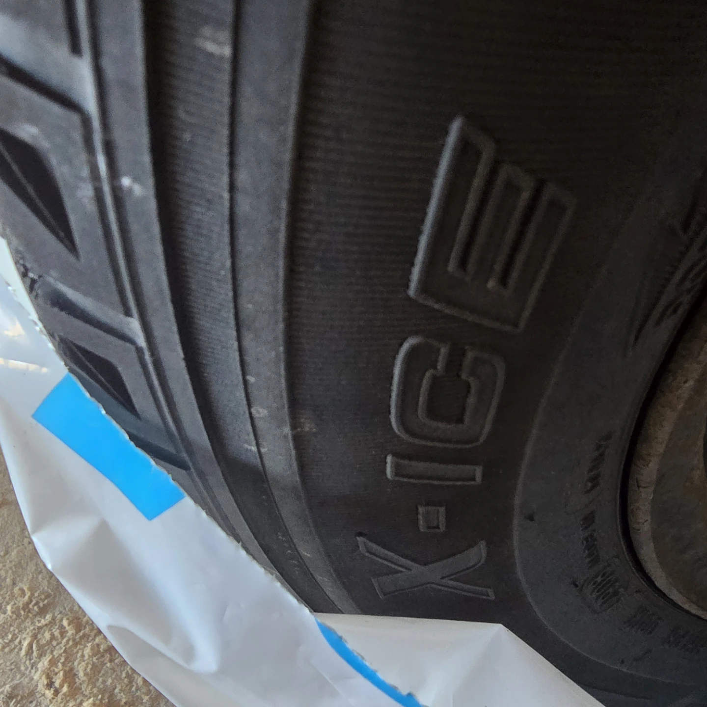 Michelin X‑Ice Winter Tires on Rims – 185/65R14 - photo 2