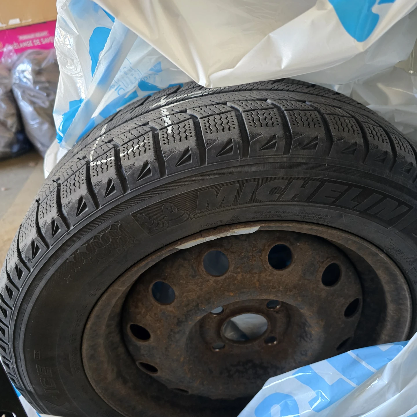 Michelin X‑Ice Winter Tires on Rims – 185/65R14 - photo 3