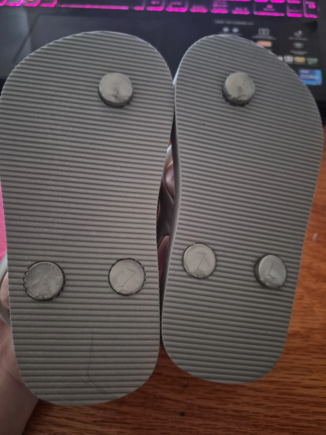 Old Navy Flip Flops - Pink and Grey Toddler Size 7 - photo 3