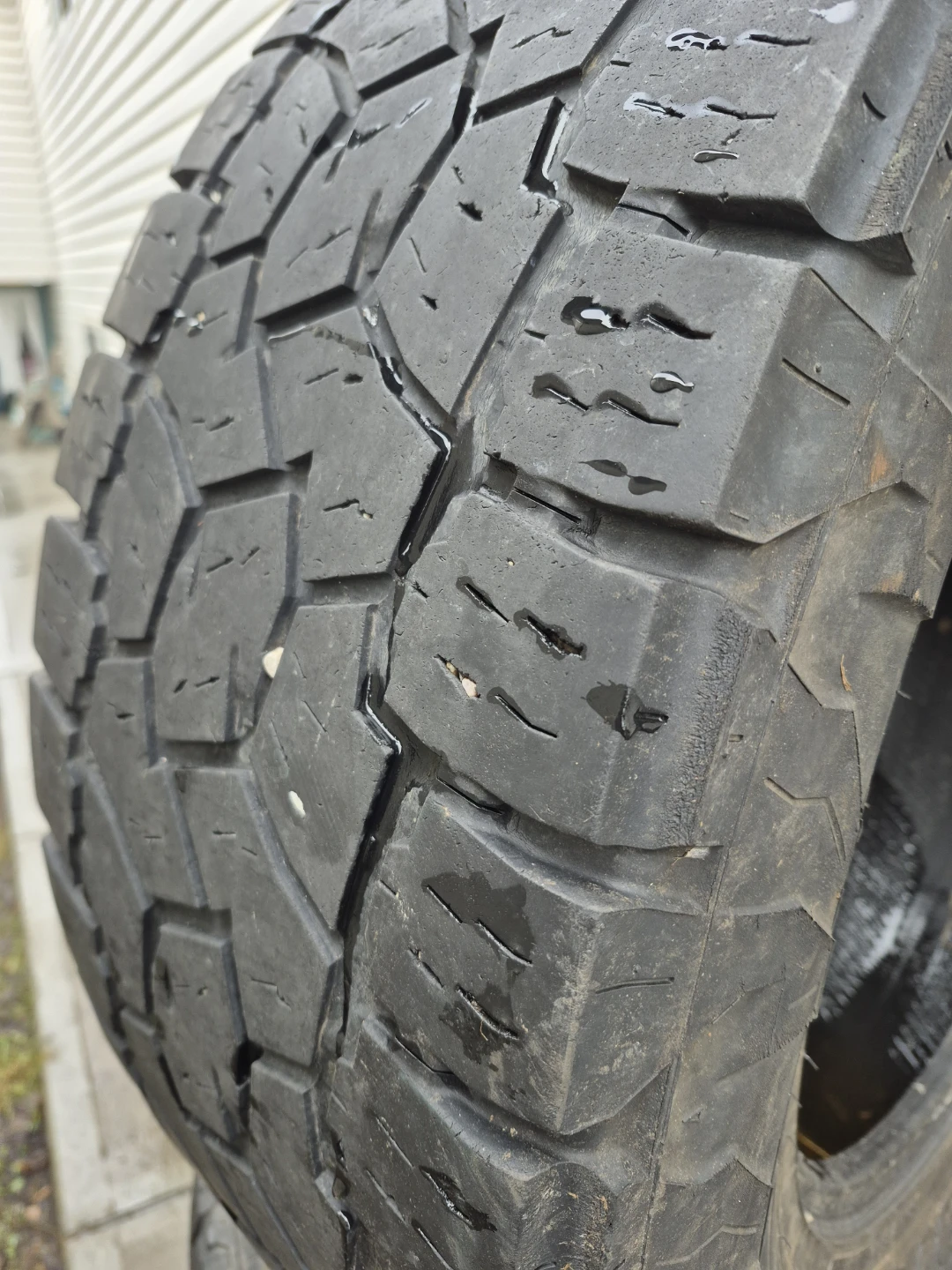 35x12.50R20LT set of Tires - photo 2