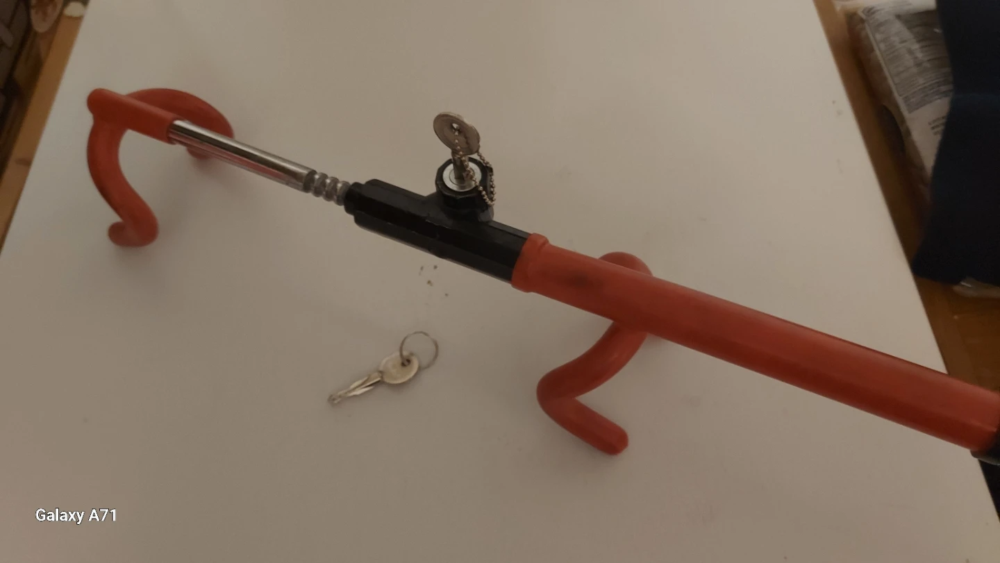 Red and Silver Car Steering Wheel Lock with 2 Keys
