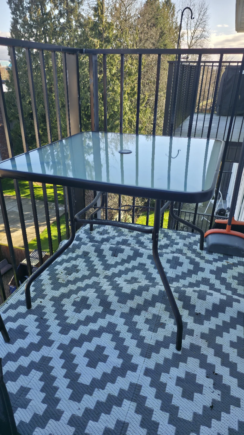 Glass top patio table and 2 chairs set - photo 4