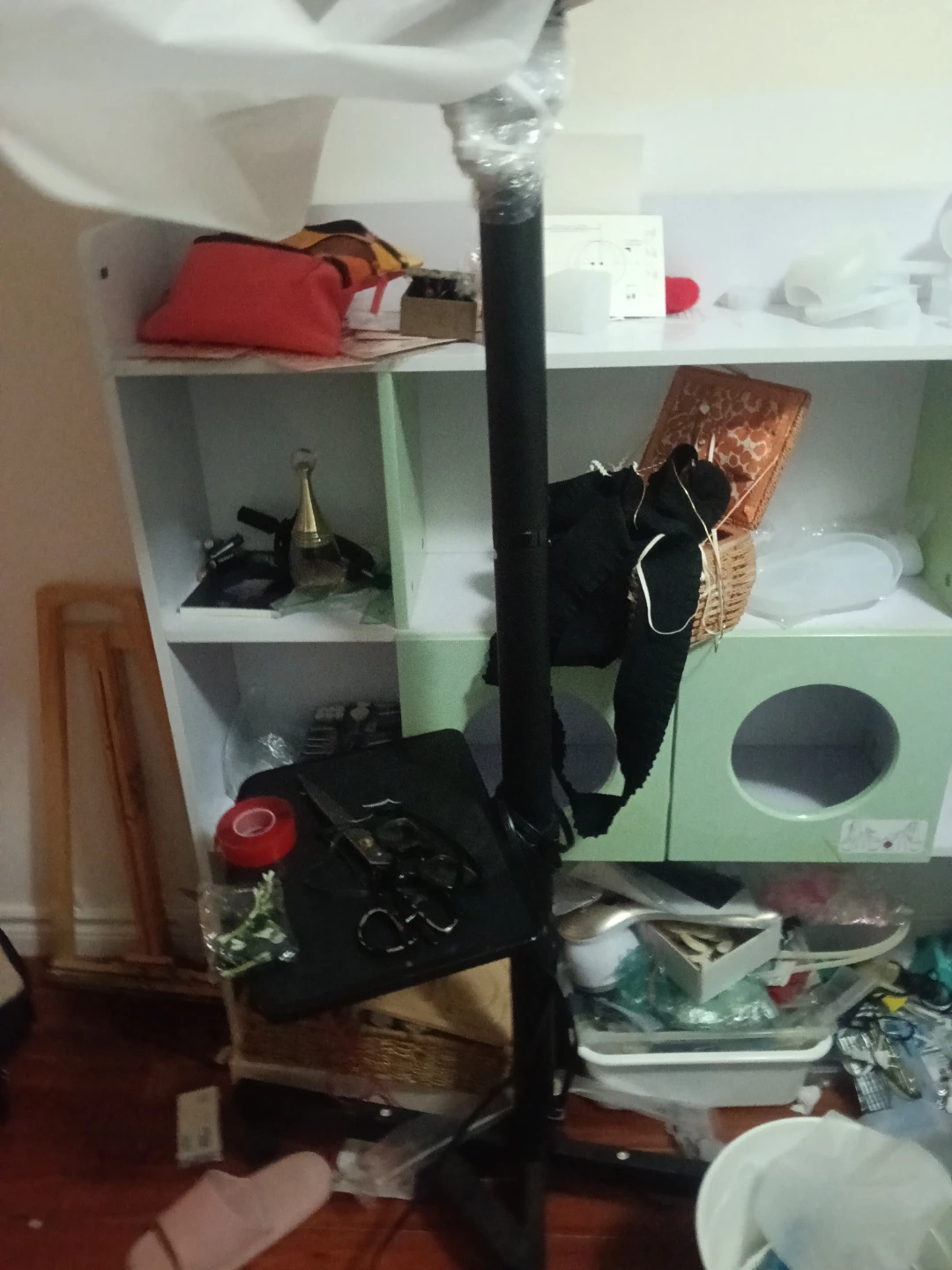 Black photography light stand with accessories