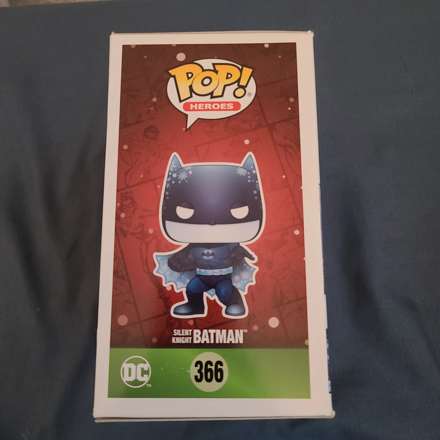 Funko Pop! Silent Knight Batman #366 DC Heroes - photo 4