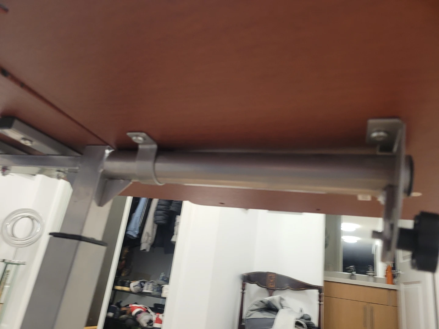 OVER THE BED TABLE - photo 2