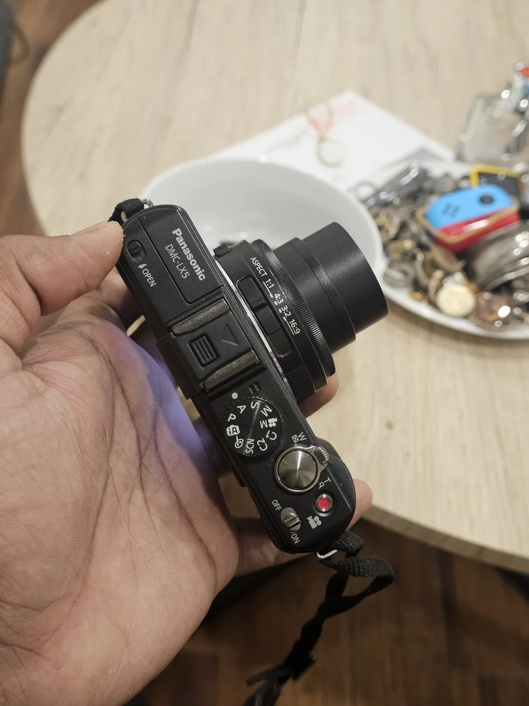 Panasonic Lumix DMC-LX5 Digital Camera - photo 3